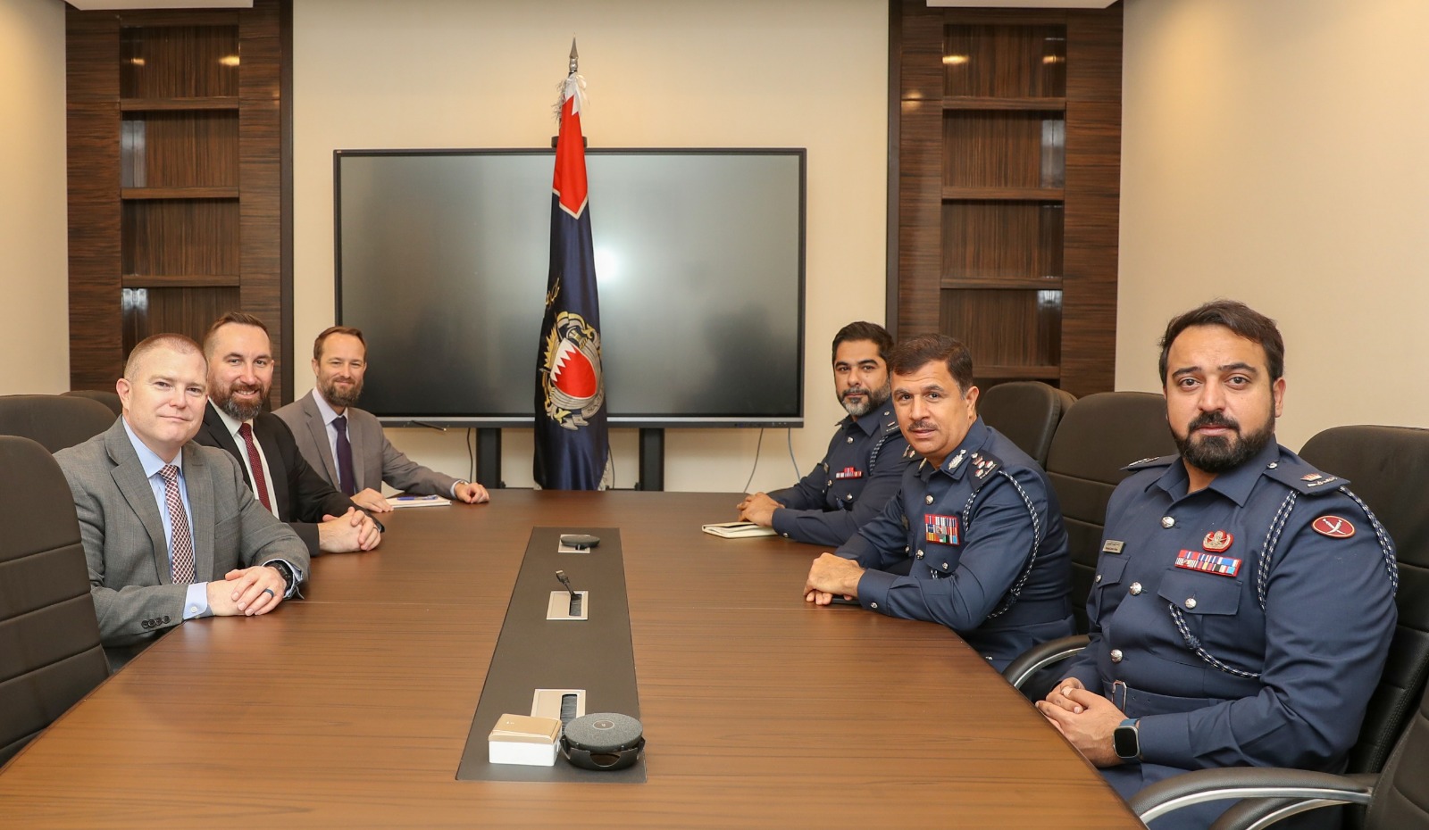 مساعد رئيس الأمن العام لشؤون العمليات والتدريب يستقبل ممثل مكتب التحقيقات الفدرالي FBI<